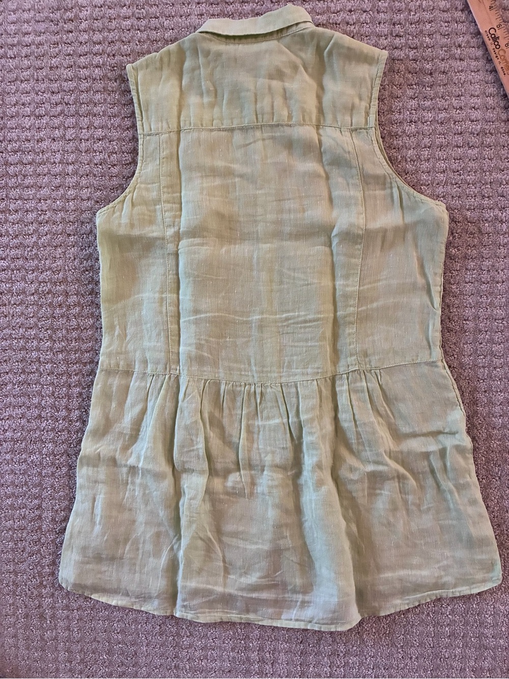 J. Jill Sleeveless Linen Button-Front Top in Light Green - Picture 3 of 3